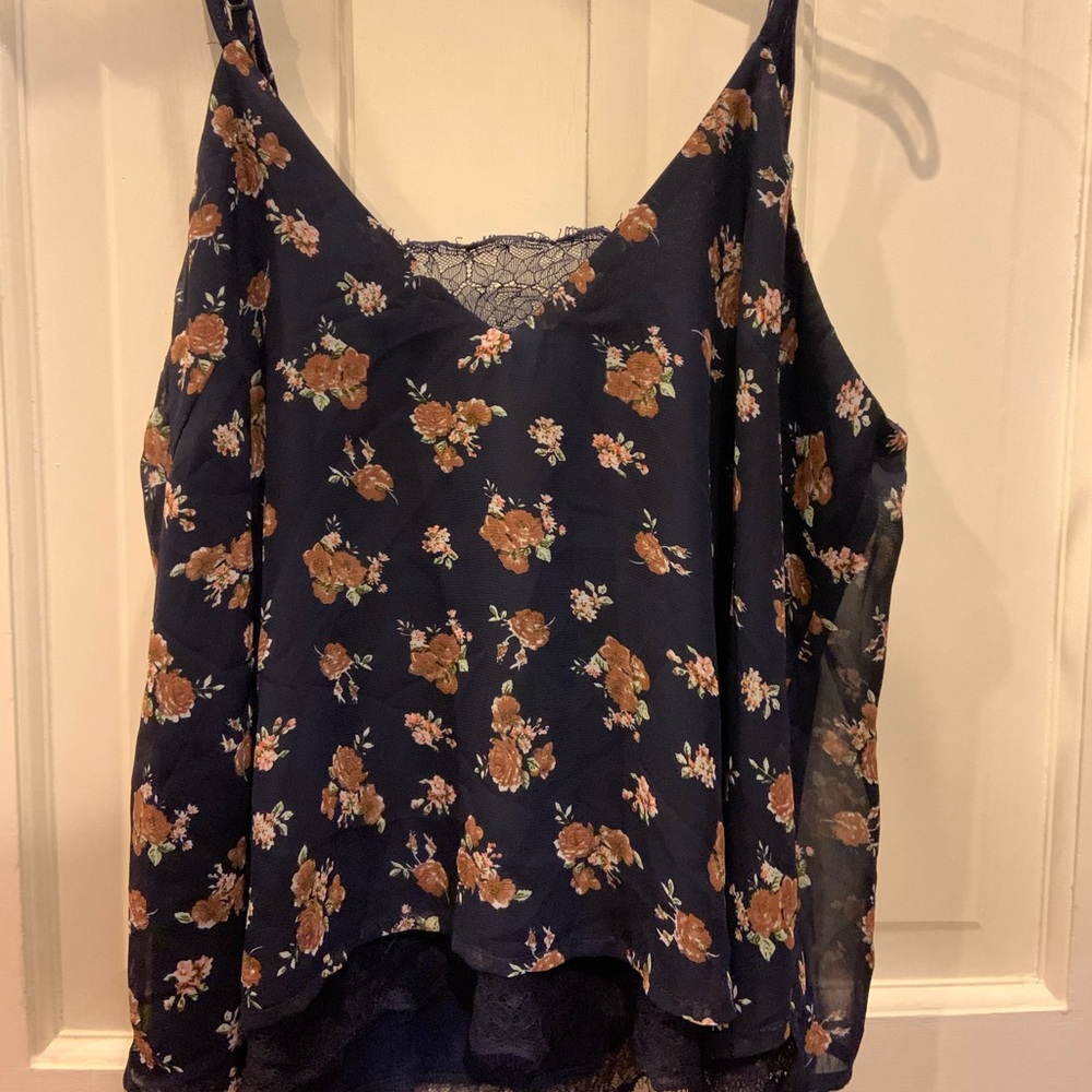 Flowery silk tank with lace